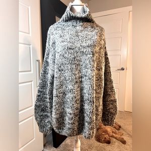 Sugar + L!PS Oversized Sweater, size S